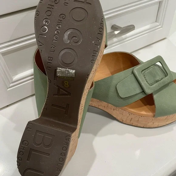 Chocolate Blu Galaxy Criss Cross Platform in Sage Green - Picture 3 of 4